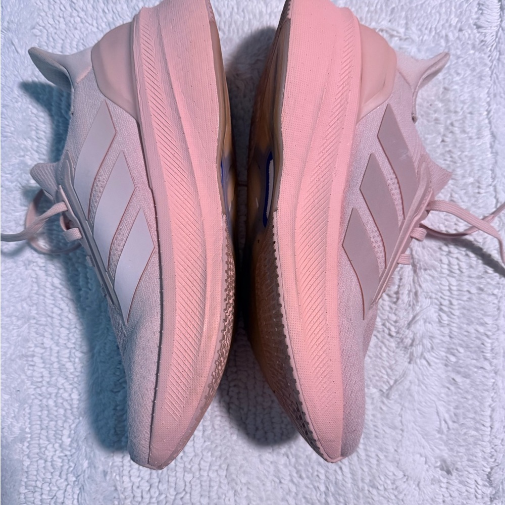 adidas Ultraboost 5 dusty pink